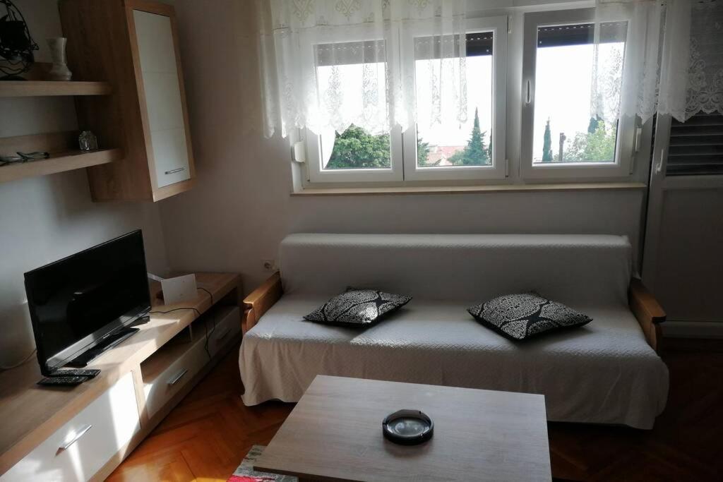 Spacious 2-Room Apartment With Beautiful Sea View Crikvenica Exterior photo