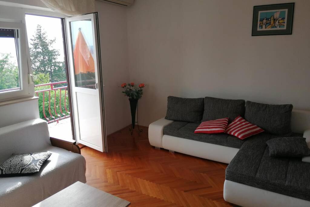 Spacious 2-Room Apartment With Beautiful Sea View Crikvenica Exterior photo